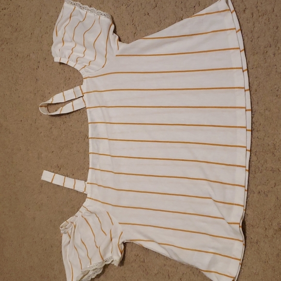 American Eagle Cold Off the Shoulder Top - Picture 4 of 4